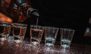 Σταματήστε να πίνετε αυτό το ποτό – Δεν είναι τόσο… αθώο