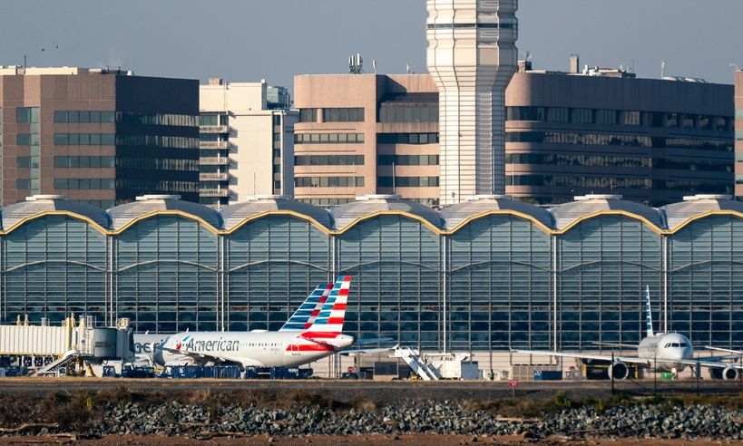 Αναστάτωση στην Ουάσιγκτον – Αναστέλλονται οι πτήσεις στο Ρίγκαν λόγω ύποπτου αεροσκάφους