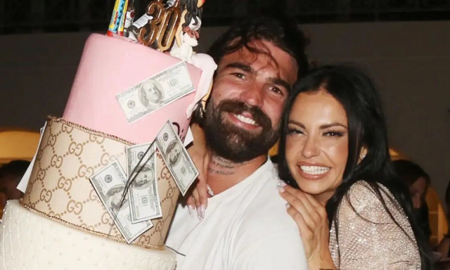 Δημήτρης Αλεξάνδρου – Δήμητρα Αλεξανδράκη: Η αγκαλιά που έλιωσε τον πάγo