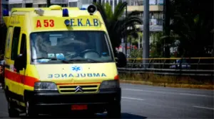 Φονικό τροχαίο στην Παιανία: Δύο ηλικιωμένοι νεκροί μετά από σύγκρουση ΙΧ στη Λεωφόρο Λαυρίου