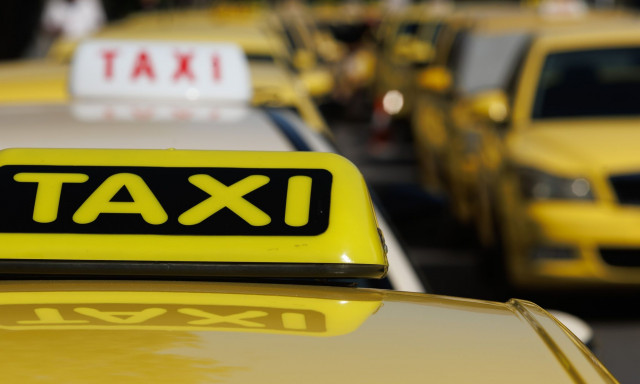 Συνελήφθη οδηγός ταξί χωρίς δίπλωμα