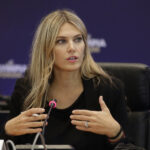 Οι αποκαλύψεις της Εύας Καϊλή για την φυλακή: «Με απειλούσαν και με κρατούσαν σε απομόνωση»