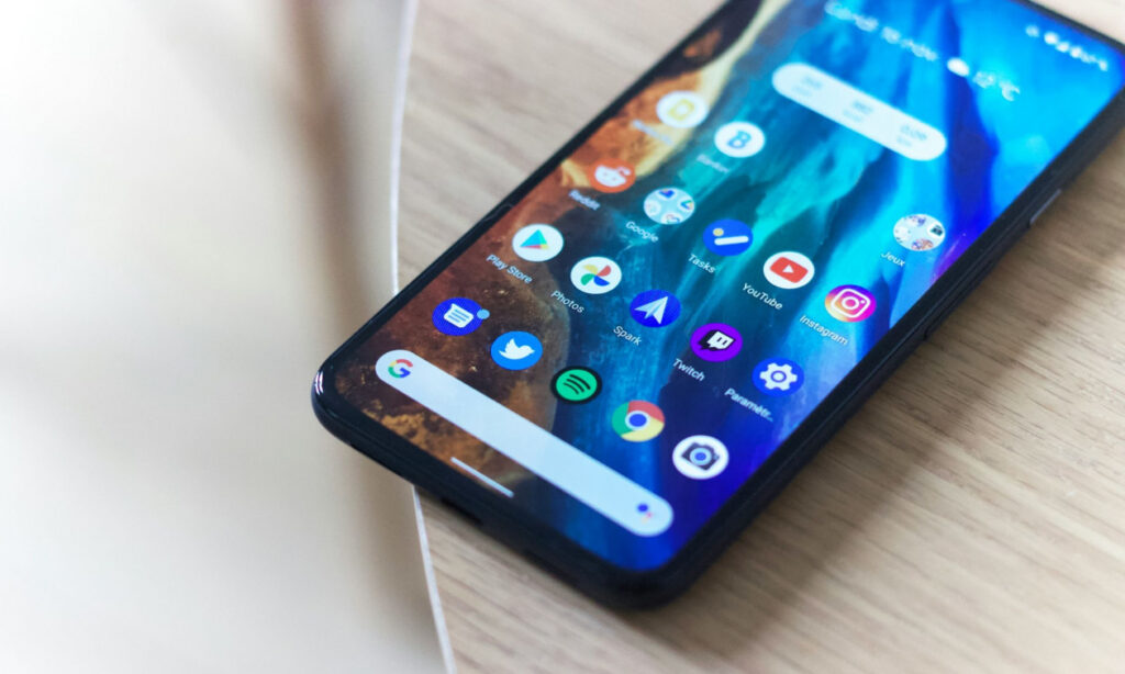 Τι να κάνετε αν κλαπεί το κινητό σας τηλέφωνο – Τα 3 βήματα που πρέπει να ακολουθήσετε