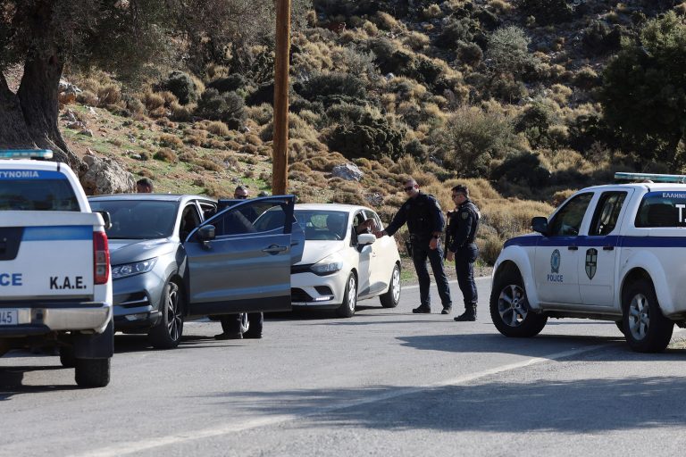 Ανατροπή στα Βορίζια: «Η γυναίκα που έπεσε νεκρή δέχτηκε πυρά από Καλάσνικοφ»