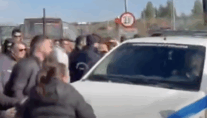 Ένταση στην εθνική οδό Λάρισας–Βόλου – Αγρότες συγκρούστηκαν με αστυνομία