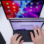 Πόσο χρόνο της ζωής μας περνάμε μπροστά σε οθόνες;