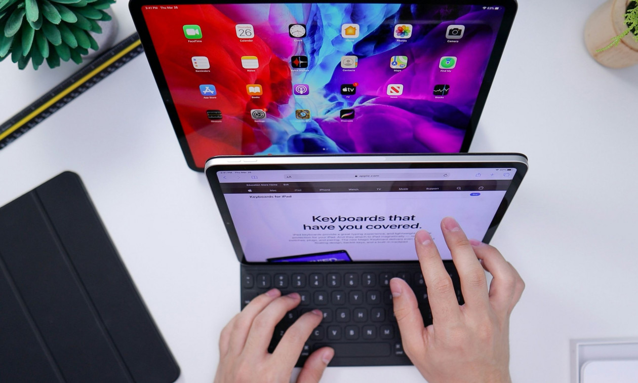 Πόσο χρόνο της ζωής μας περνάμε μπροστά σε οθόνες;