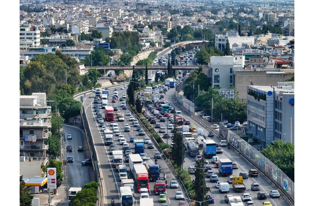 Κυκλοφοριακό χάος: Μεγάλες καθυστερήσεις σε Κηφισό και Αττική Οδό