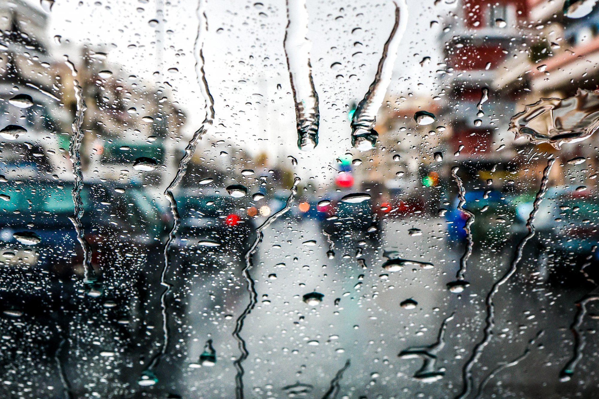 Ισχυρές βροχές και καταιγίδες σε όλη τη χώρα - Νέο έκτακτο δελτίο