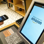 Amazon: Aλλάζουν οι όροι για τις επιστροφές της περιόδου των Χριστουγέννων