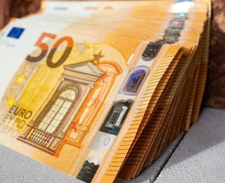 Συντάξεις: Αναδρομικά έως 4.527€ αν έχετε τόση σύνταξη