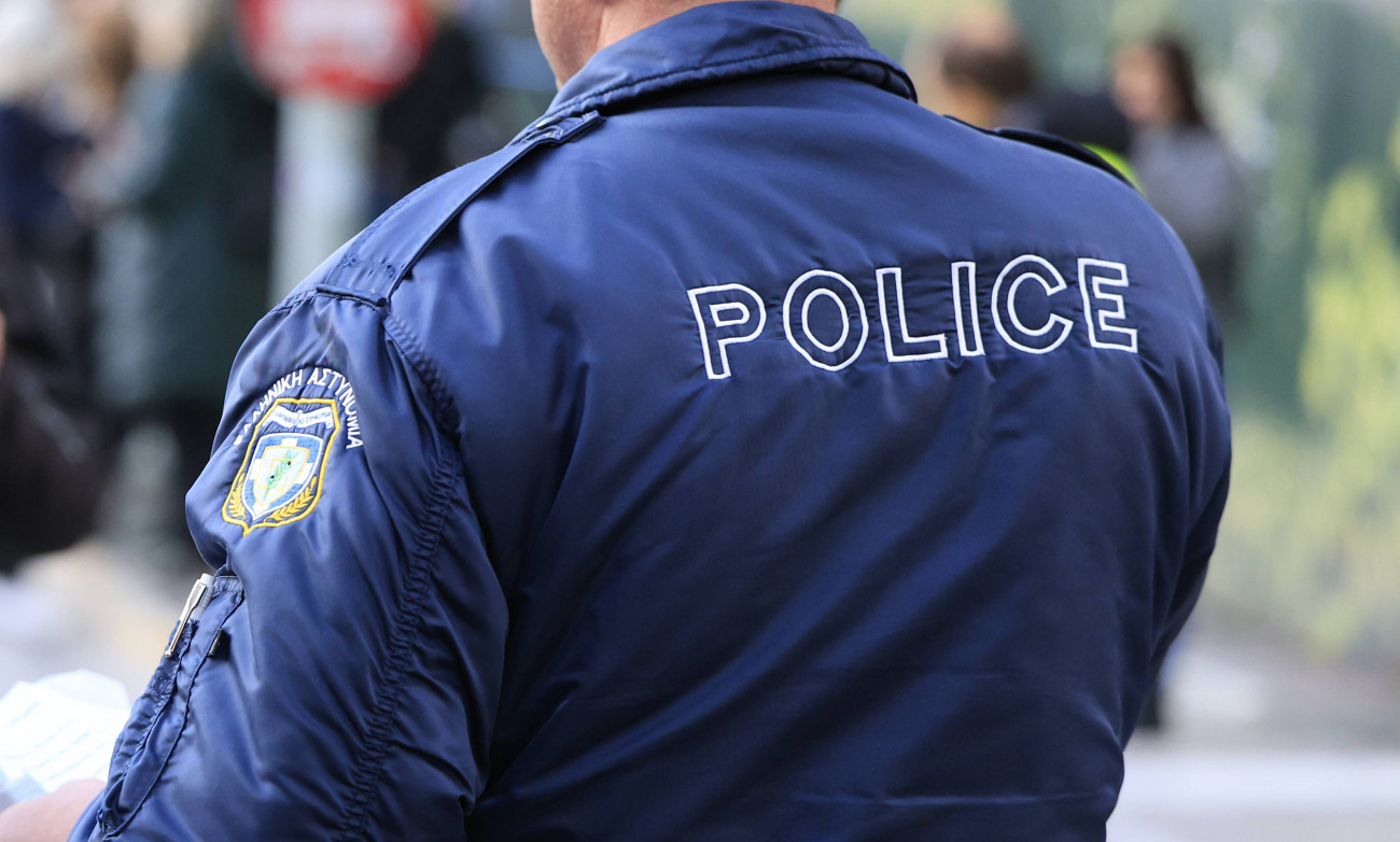 Αστυνομικός ζούσε ζωή μεγιστάνα μέσω διακίνησης ναρκωτικών - Απίστευτες αποκαλύψεις