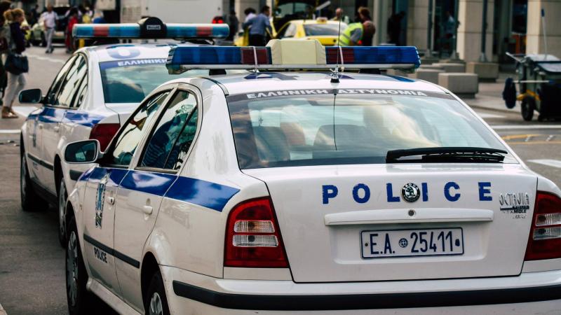 Σοκ! Πατέρας μαχαίρωσε την 19χρονη κόρη του – Συνελήφθη για απόπειρα ανθρωποκτονίας