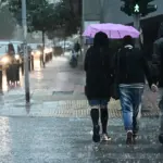 Καιρός: Καταιγίδες «χτυπούν» τη χώρα – Σε αυτές τις περιοχές θέλει προσοχή! 