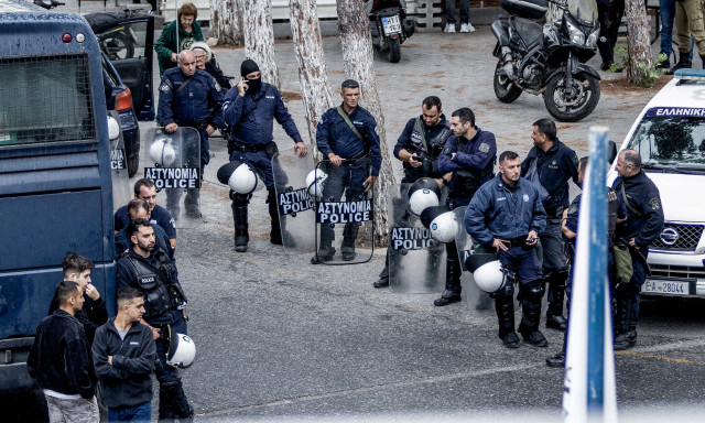 Προσωρινά κρατούμενοι οι τρεις άνδρες για το μακελειό στα Βορίζια – Καταιγιστικές εξελίξεις