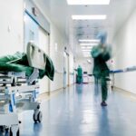 Κρίσιμες ώρες για τον 22χρονο που κατάπιε αμάσητο μπέργκερ