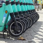 Νέοι κανόνες για τα ηλεκτρικά πατίνια στην Αθήνα: Όρια ταχύτητας και αυστηρές ζώνες απαγόρευσης