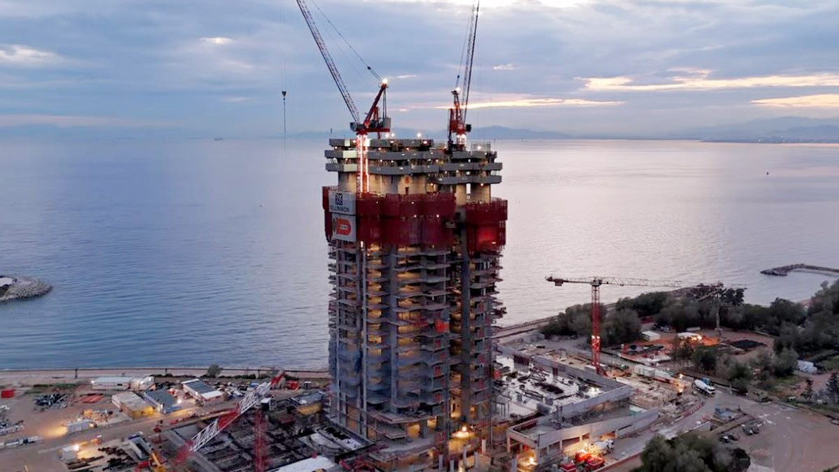 Κεραυνός χτύπησε τον μεγάλο ουρανοξύστη στο Ελληνικό (Εικόνα)