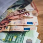 Επίδομα 250 ευρώ: Κόβονται περισσότεροι – Ποιοι δεν θα δουν λεφτά στο ΑΤΜ την Παρασκευή