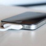 Φόρτιση κινητού: Το λάθος που κάνουμε όλοι – «Πρέπει να το σταματήσετε»