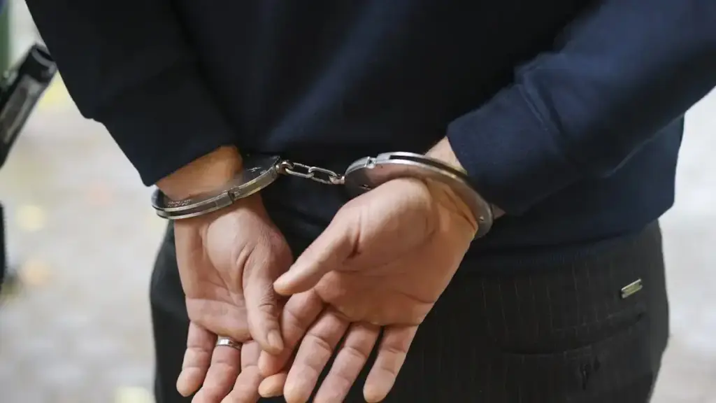 Σύλληψη Ρώσου στο Πέραμα – Επιτέθηκε στη σύζυγό του σε πλοίο