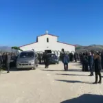 Ράγισαν καρδιές στην κηδεία της 49χρονης αρτοποιού στη Λάρισα