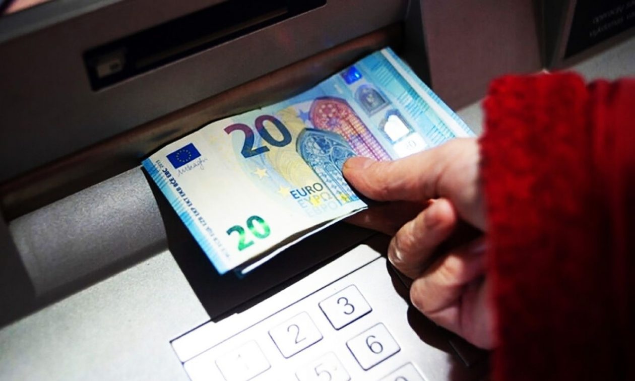 «Βόμβα»: Καταργούνται τα μετρητά; Όλη η αλήθεια