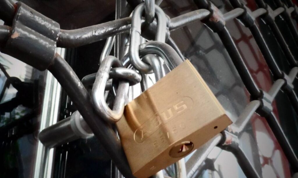 Λουκέτο σε πασίγνωστο καφέ στην Κηφισιά – Έκλεισε μετά από 36 χρόνια