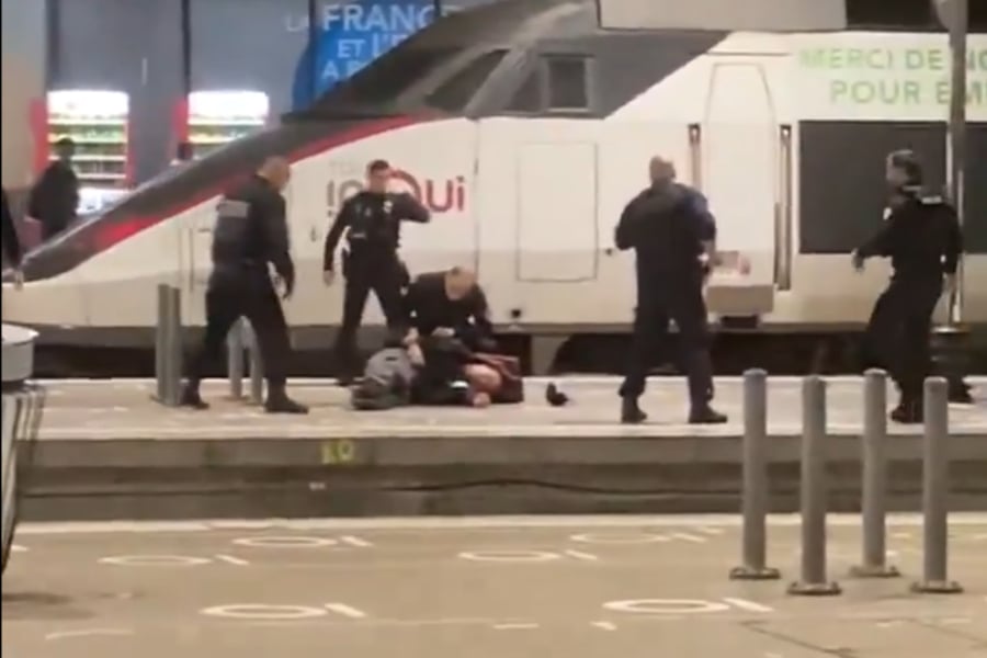 Θρίλερ στο Παρίσι! Εκκενώθηκε σταθμός του μετρό – Αναφορά για νεκρό από πυροβολισμούς