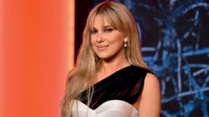 Οργισμένη αντίδραση της Μίλι Μπόμπι Μπράουν στο κόκκινο χαλί της πρεμιέρας του Stranger Things – Τι συνέβη (video)