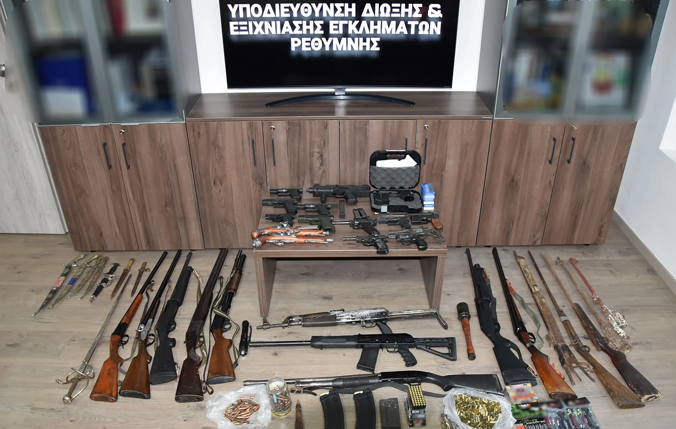 Αιφνιδιαστική επιχείρηση στο Ρέθυμνο - Πέντε συλλήψεις και «οπλοστάσιο» σε σπίτια