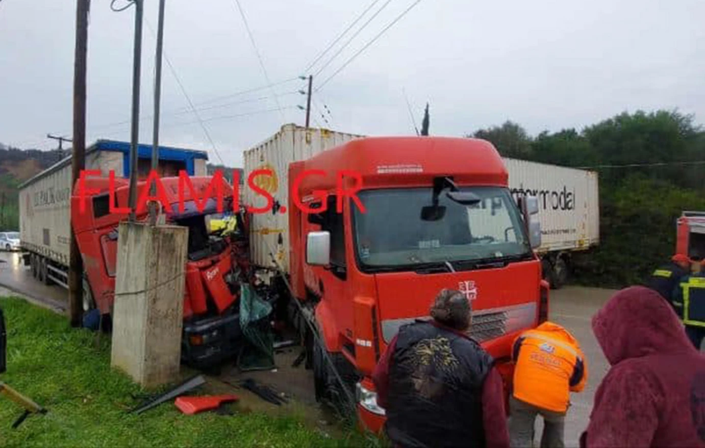 ΣΟΚ! Μετωπική σύγκρουση νταλικών στην Εθνική Οδό Πατρών – Πύργου