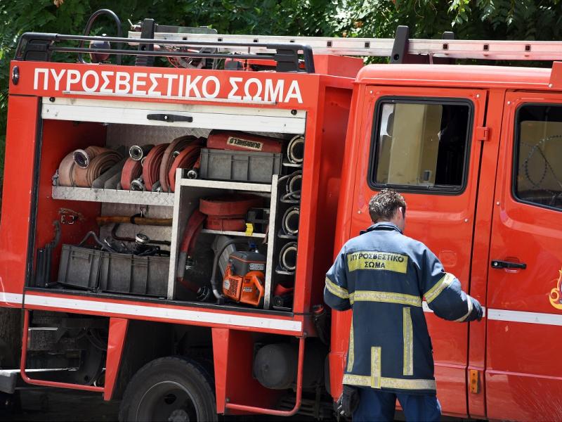 Καισαριανή: Φωτιά σε καφετέρια μέσα στη νύχτα