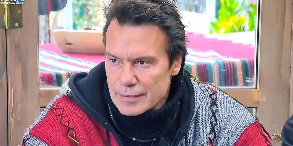 Συγκλονίζει ο Στράτος Τζώρτζογλου: «Σκεφτόμουν να πέσω από το μπαλκόνι»