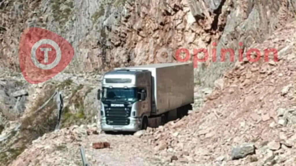 Απίστευτο! Νταλίκα εγκλωβίστηκε σε σήραγγα λόγω λάθους του GPS