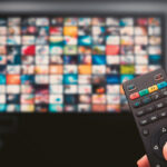 Σύλληψη 48χρονου στη Σαντορίνη για παράνομη παροχή συνδρομητικών υπηρεσιών