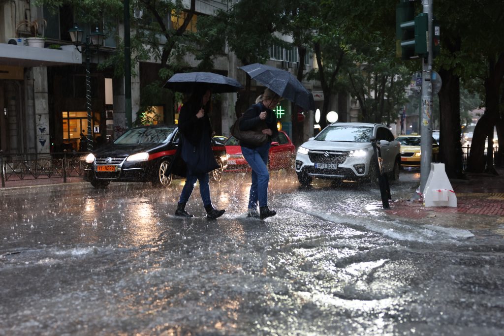 Κακοκαιρία Adel: Η Αττική σε επιφυλακή καθώς πλησιάζει το πιο επικίνδυνο κύμα έντονων φαινομένων