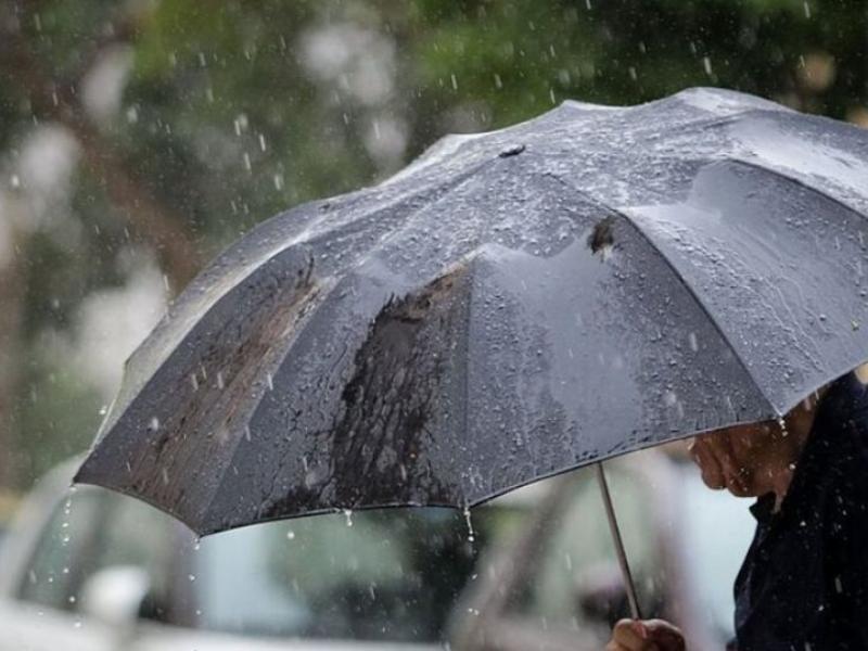 Έντονη κακοκαιρία «χτυπά» τη μισή χώρα – Πού χρειάζεται προσοχή