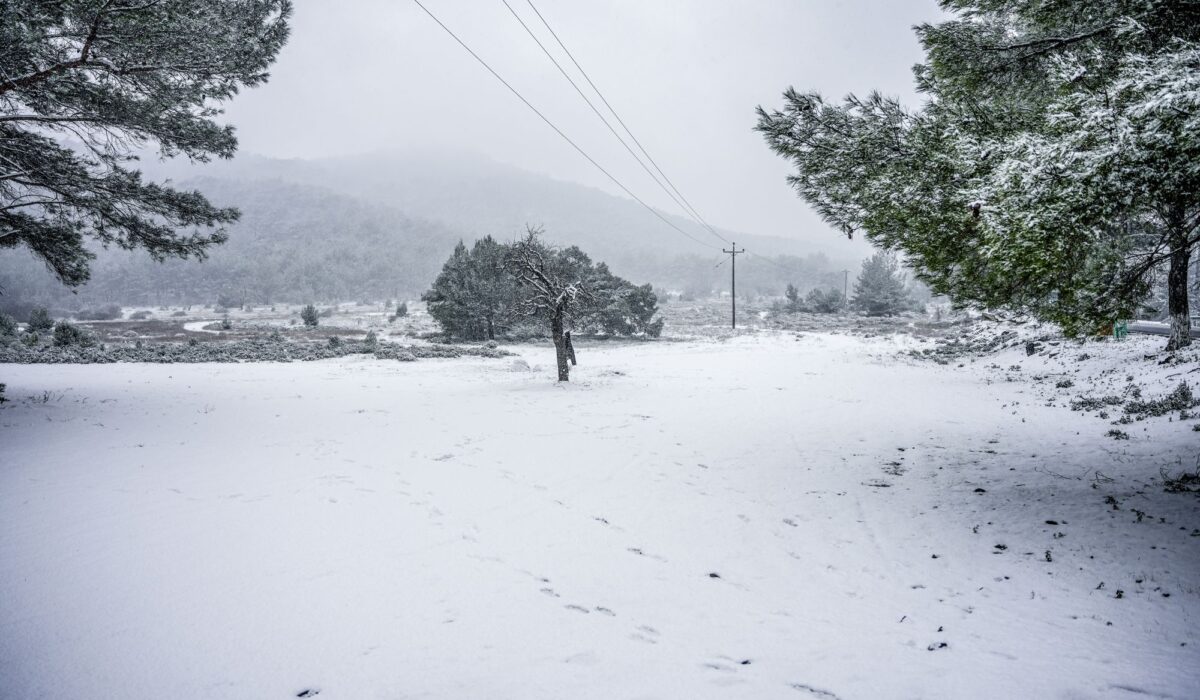 Καιρός: Τι πιθανότητες υπάρχουν για χιόνια στις γιορτές – Τα νεότερα στοιχεία από το ECMWF