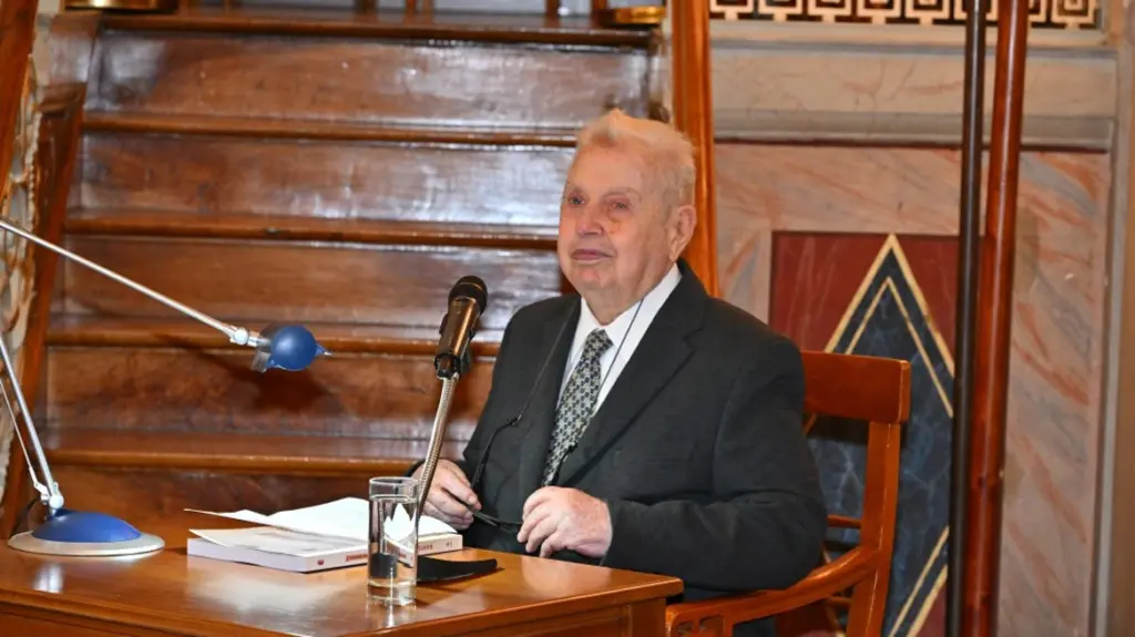 Πέθανε ο Στέφανος Χατζηγιάννης