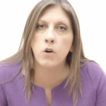 Δείτε το βίντεο! Η στιγμή που η Κωνσταντοπούλου καλεί το 100 για τον «Φραπέ»