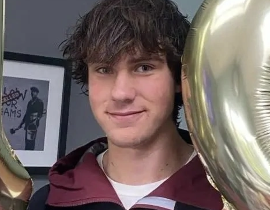 Αγωνία για 18χρονο φοιτητή – Εξαφανίστηκε στο κάστρο του Δράκουλα