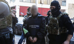 Προφυλάκιση τεσσάρων ατόμων, μεταξύ αυτών και του Έλληνα «Εσκομπάρ», για υπόθεση ναρκωτικών