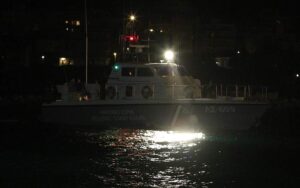 Συναγερμός στα νότια του Ηρακλείου: Εντοπίστηκαν δεκάδες μετανάστες σε παραλία των Καλών Λιμένων