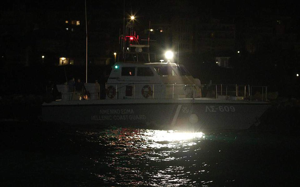 Συναγερμός στα νότια του Ηρακλείου: Εντοπίστηκαν δεκάδες μετανάστες σε παραλία των Καλών Λιμένων