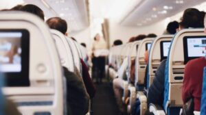 Ειδικός σε ταξίδια αποκαλύπτει τι πρέπει να κάνουμε μετά από μια πτήση