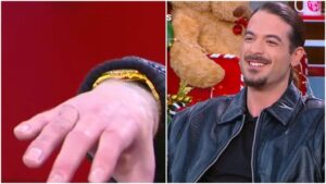 Άρης Μουγκοπέτρος: Δείχνει τα δάχτυλά του μετά το ατύχημα με την κροτίδα – «Θα επιστρέψω»