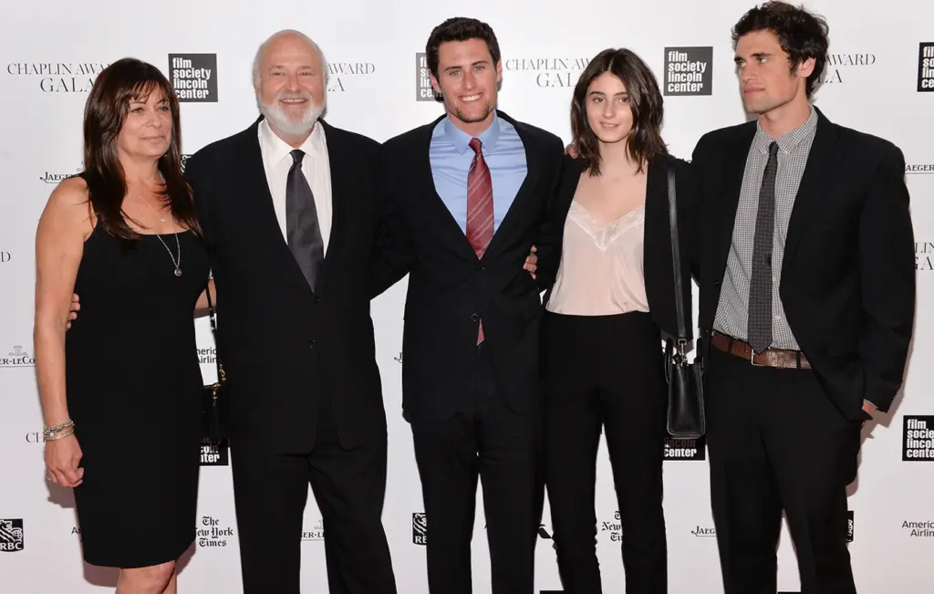 Νεκροί στο σπίτι τους ο Ρομπ Ράινερ και η σύζυγός του – Στο μικροσκόπιο ο γιος τους