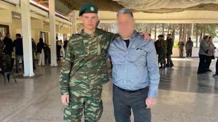 Θάνατος 19χρονου οπλίτη: Αδιανόητα πράγματα – Από πότε ήταν οι χειροβομβίδες