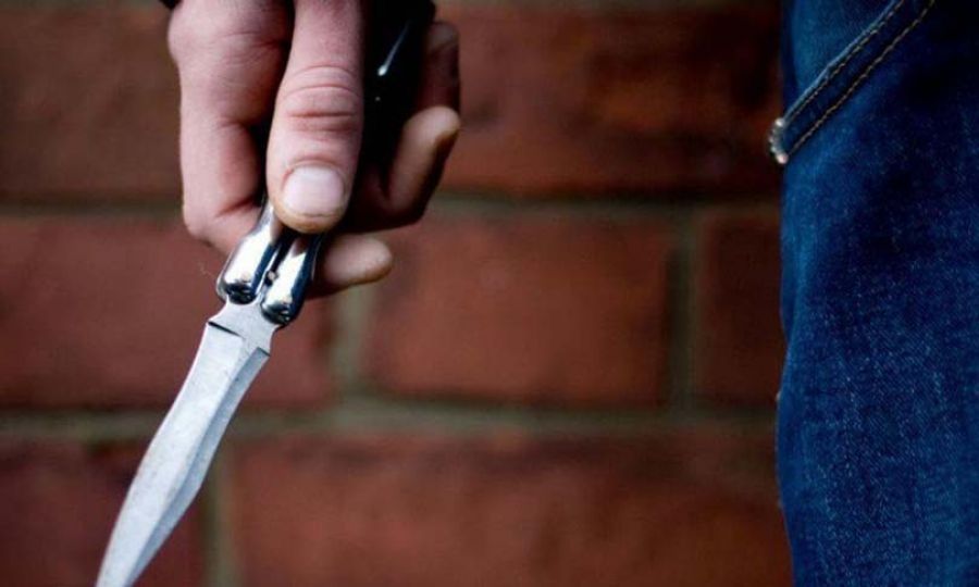 Συνελήφθη 16χρονος με μαχαίρι